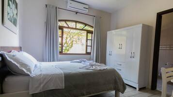Doppelzimmer, Gartenblick | Schreibtisch, laptopgeeigneter Arbeitsplatz, kostenloses WLAN