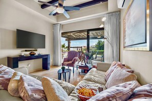 Living area - Luxury Condo: 7min downtown and beach, discounts on restaurants, golf, spa and more. (Cabo San Lucas)