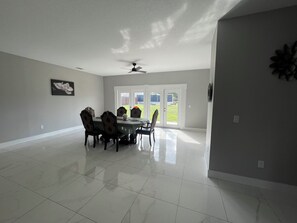 Dining - Wonderful 4-bedroom house in charming Spring Hill ! (Spring Hill)