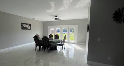 Wonderful 4-bedroom house in charming Spring Hill !