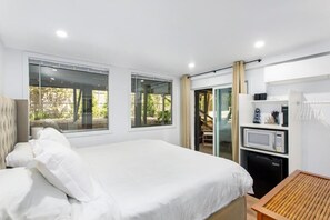 Superior Double Room - The Pines Men-Only Stay (Sayville)