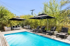 Seasonal outdoor pool - The Pines Men-Only Stay (Sayville)