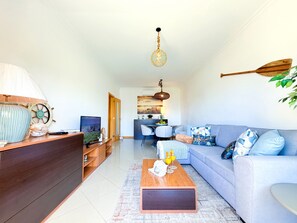 TV - Albufeira Orada Sea View by BeCherish (Albufeira)