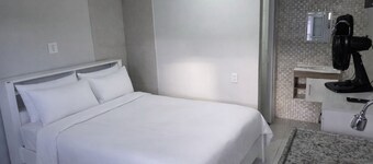 Quarto moderno aconchegante Wi-Fi,  TV,  cozinha