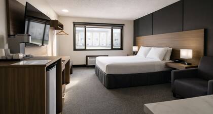 Relaxing Mountain Stay w/ Cozy Beds — Easy Access & Parking