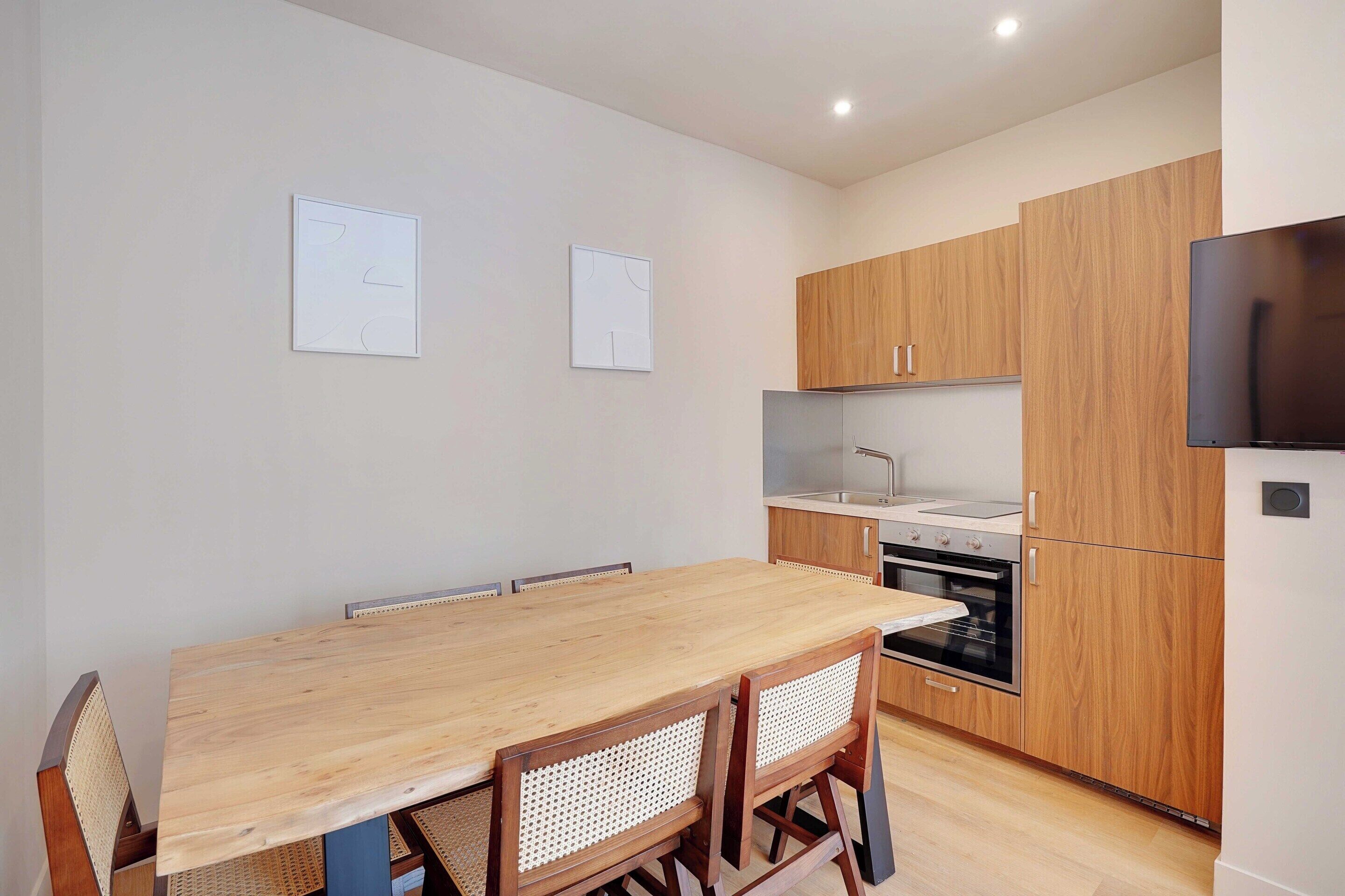 Apartment | Dining