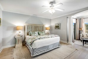 4 bedrooms, WiFi, bed sheets - Sunny Condo with Pool and Tennis Court Access (Santa Rosa Beach)
