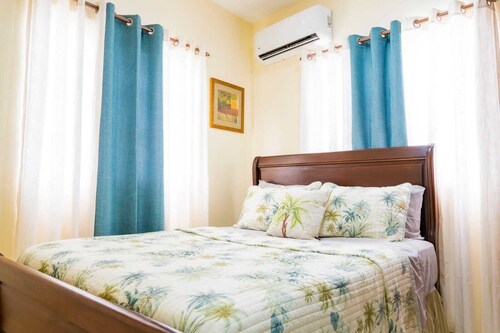 CARIBBEAN APARTMENT POP IN THE CENTER OF THE CITY