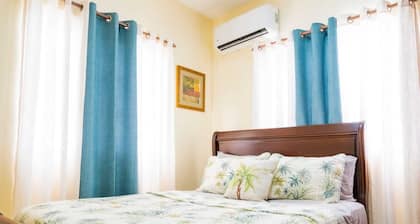 CARIBBEAN APARTMENT POP IN THE CENTER OF THE CITY