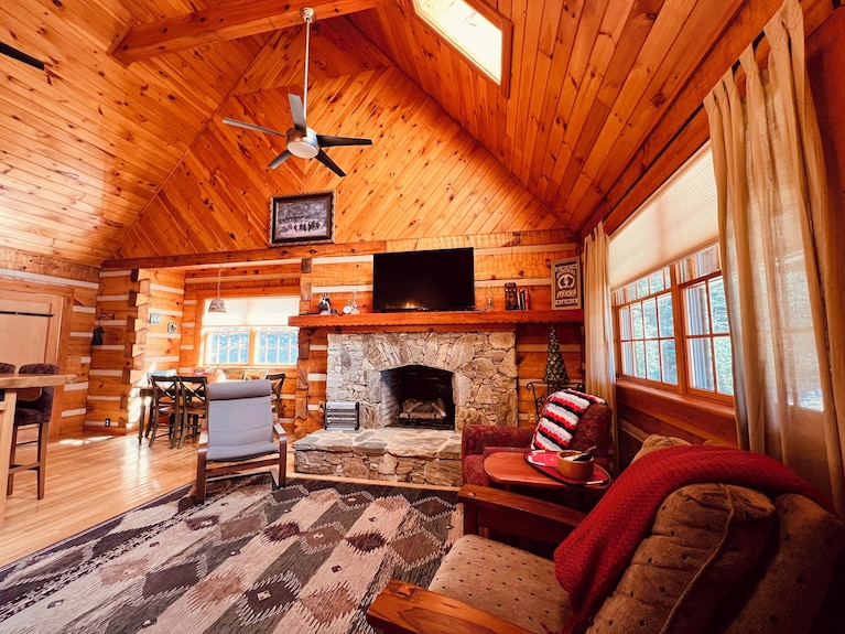 Clean Waterfall River Cabin Min To Town - Sylva, NC