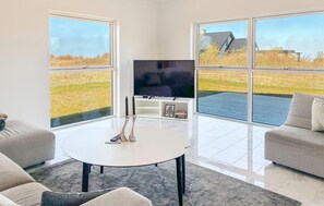 TV - 3 bedroom stunning home in Korsør (Korsør)