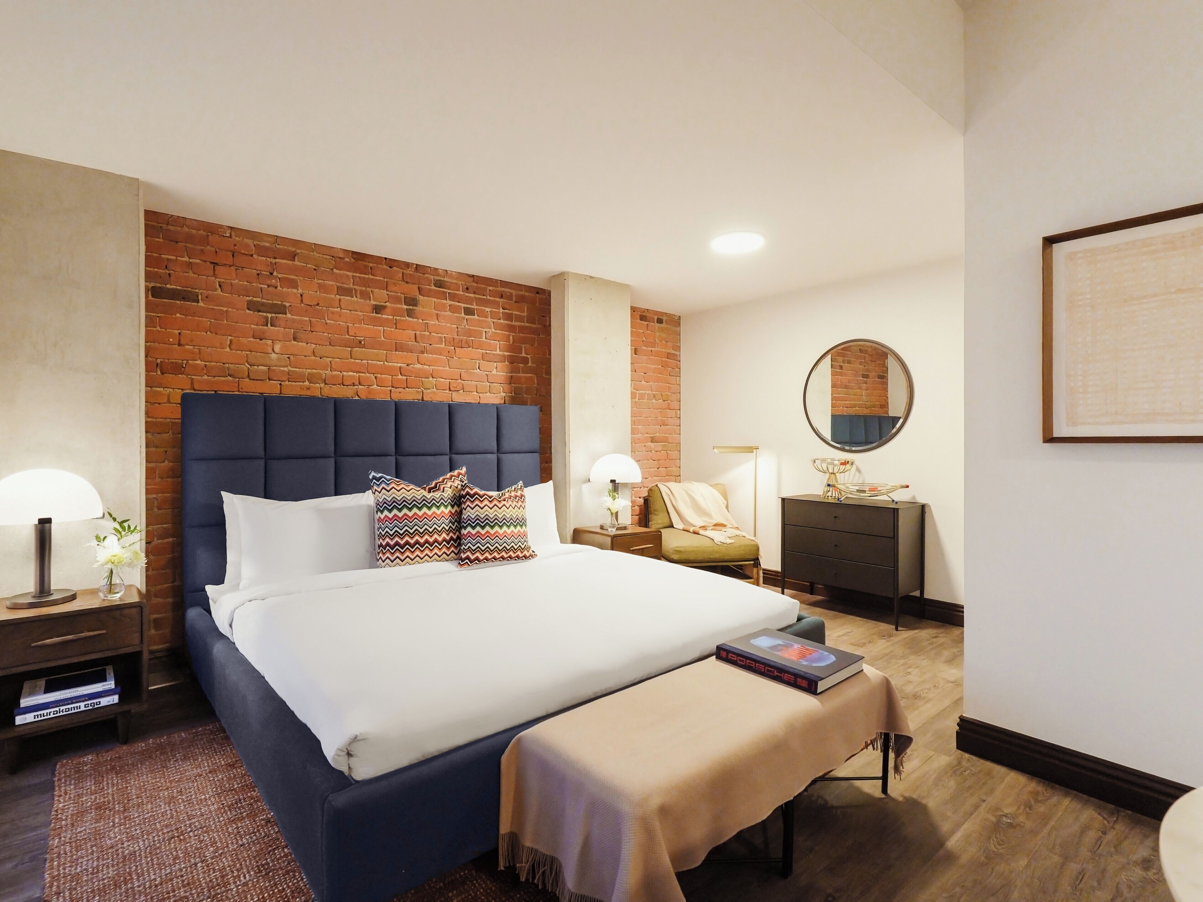 1 habitación, tabla de planchar con plancha, cuna de viaje y wifi 