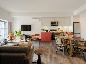 Interior - Loft | Urban Apartment Old Montreal, Bright Space, Standing Shower (Montréal)