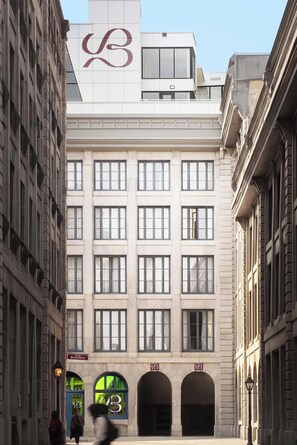 Exterior - Loft | Furnished Apartment Old Montreal, Quiet Courtyard, King Bed (Montréal)