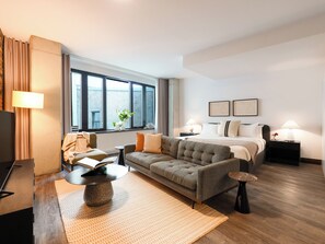 TV - One-Bedroom Suite | Quiet Apartment Old Montreal, Courtyard View, Spacious (Montréal)
