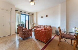 TV - 3 bedroom awesome home in Almuñecar (Almuñecar)