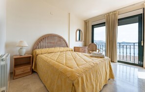 3 bedrooms - 3 bedroom awesome home in Almuñecar (Almuñecar)