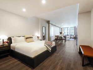 1 bedroom, iron/ironing board, travel cot, WiFi - One-Bedroom Suite|Spacious Apartment Old Montreal, Open Layout (Montréal)