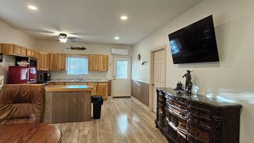 House, Berbilang Katil, Patio, Mountain View | Ruang tamu