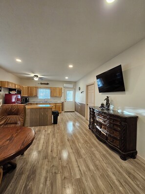 Living area - The Winchester Ranch House (Apple Valley)
