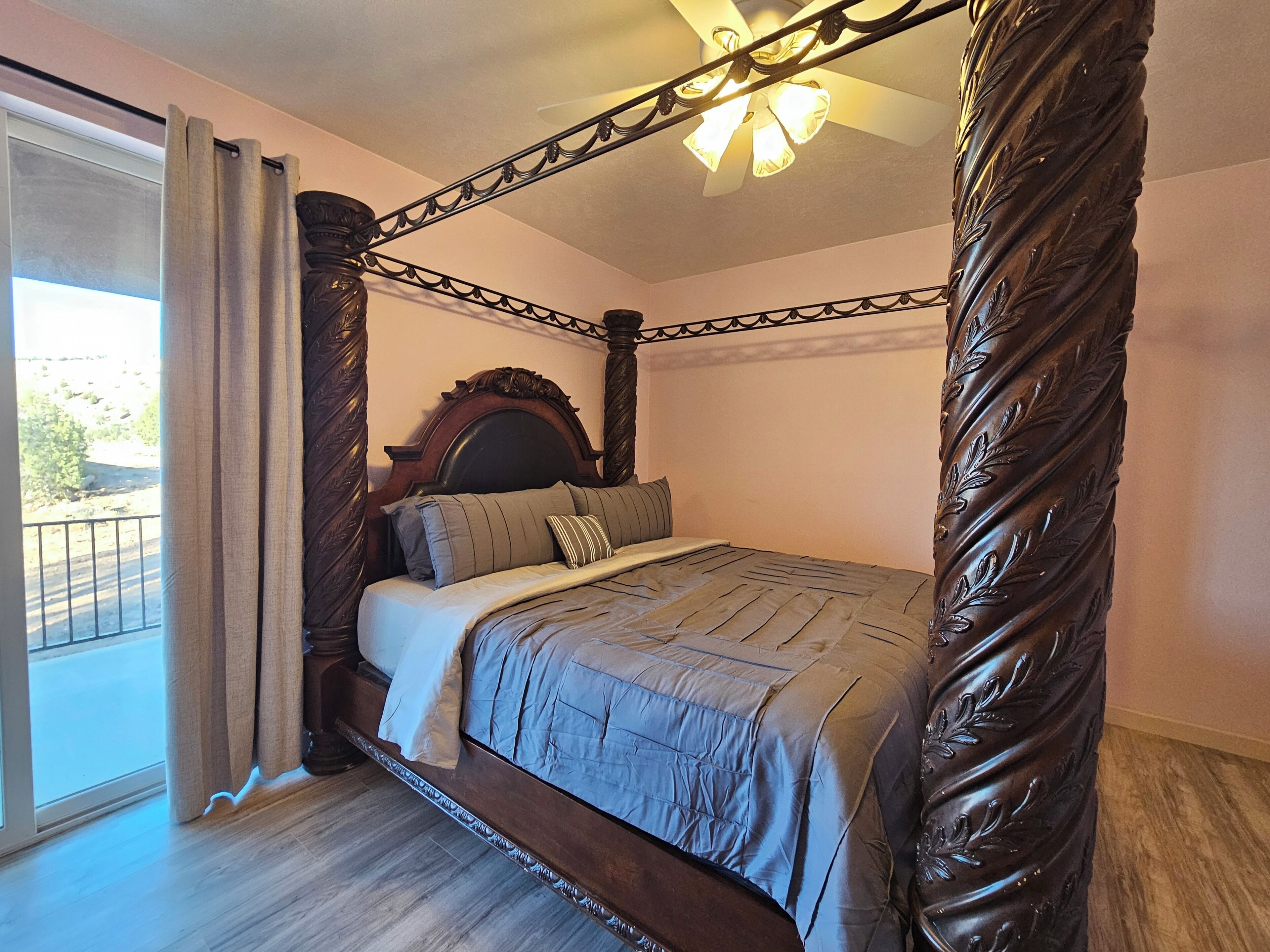 House, Multiple Beds, Patio, Mountain View