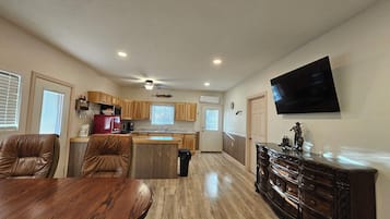 House, Berbilang Katil, Patio, Mountain View | Bahagian dalam