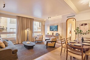 Apartment | Living area - Sublim AC Apartment 3 Bdr Saint Germain des Pres (Paris)