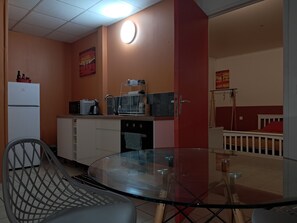 Fridge, microwave, oven, stovetop - BlueHorizon180 is located in Ducos, the central town of Martinique. (Ducos)