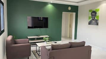Deluxe Apartment, Courtyard View