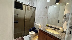 Bathroom - Vrbo Property (Praia Grande)