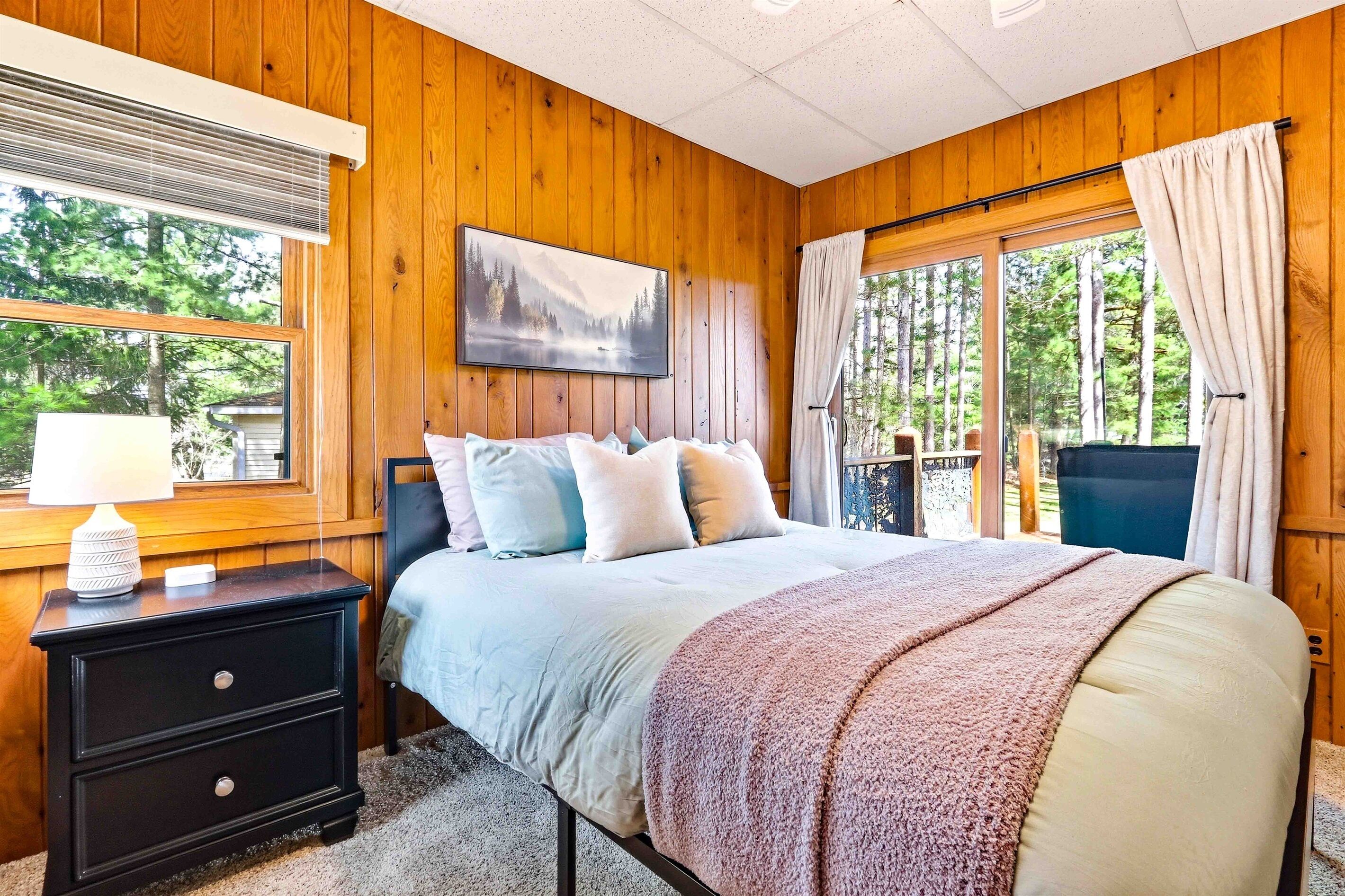 4 bedrooms, free WiFi, bed sheets