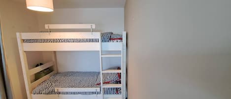 2 bedrooms, free WiFi