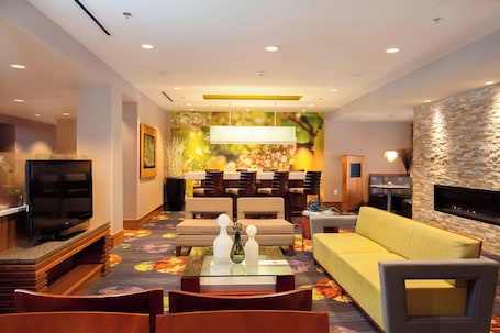 TV. Marriott Ithaca | 2 Queen | Ithaca Commons, Finger Lakes, Indoor Pool