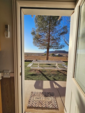 Interior -  The Winchester Ranch House a Charming 3-bedroom in gorgeous Apple Valley (Apple Valley)