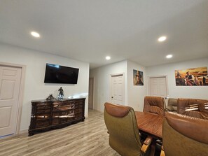 Interior -  The Winchester Ranch House a Charming 3-bedroom in gorgeous Apple Valley (Apple Valley)