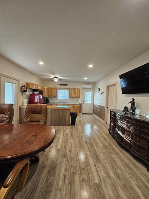 Interior -  The Winchester Ranch House a Charming 3-bedroom in gorgeous Apple Valley (Apple Valley)