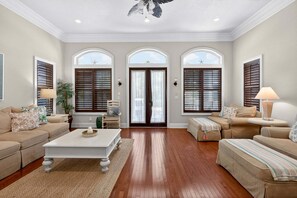 TV - Ivory Palm — Private Pool, Gulf Views & Walk to Beach (Santa Rosa Beach)