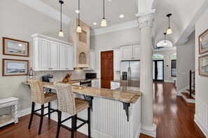 Fridge, microwave, oven, stovetop - Ivory Palm — Private Pool, Gulf Views & Walk to Beach (Santa Rosa Beach)