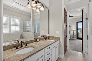 Shower, hair dryer, towels - Ivory Palm — Private Pool, Gulf Views & Walk to Beach (Santa Rosa Beach)