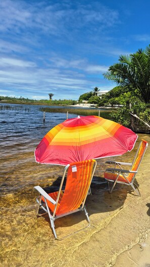 Sun-loungers - House with private lagoon, fireplace and beach access in the Águas de Sauipe condominium. (Porto de Sauipe)