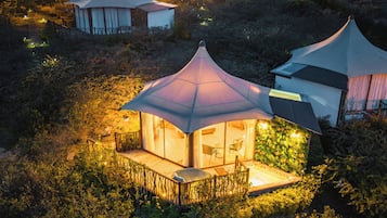 Superior Villa, Mountain View | Exterior