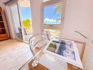 Interior - Villa Calma - Lagoon view, pool & quietness (Point Pirouette)