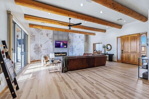 Living area - The Desert Willow, Lake Havasu (Lake Havasu City)