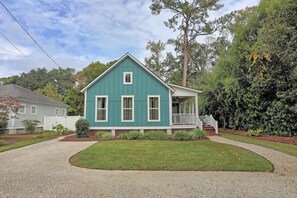 Exterior - Lovely Isle of Hope Coastal Studio near Wormsloe (Savannah)