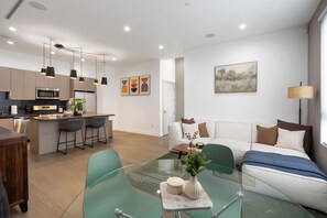 Interior - Designer Townhome w/Rooftop by UCLA & Beverly Hills (Los Angeles)