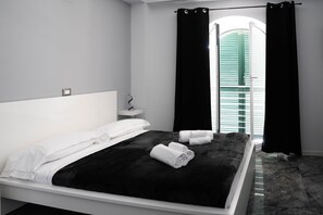 1 bedroom, desk, iron/ironing board, free WiFi - ✨ Apartments in the heart of Genoa, quiet area close to station and transportation ✨ (Genova)