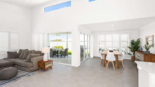 Casa Azul - Sun, Swim & Coastal Ease