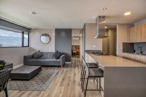 Room - Go Living Suites - 801 (Medellín)