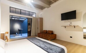 House - Opera 102 in Medell n (Medellín)
