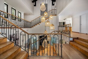 Maison, fumeur | 5 chambres